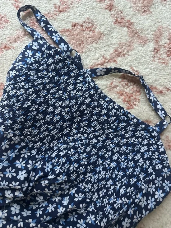 Old Navy Ditsy Floral Smocked Midi Dress - Picture 4 of 4